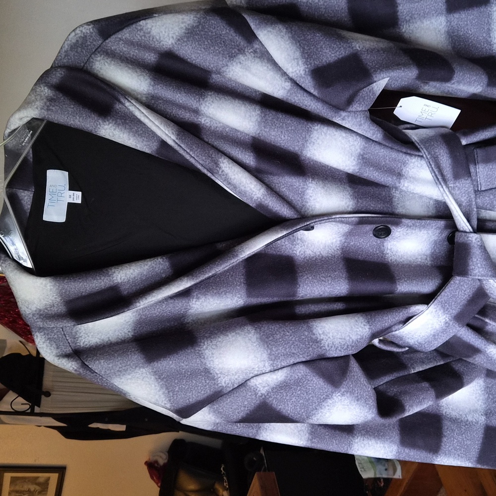 NWT Time and Tru Plaid Long Coat With Belt- Black and White Size 3x - Picture 5 of 7